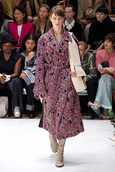 Look 38